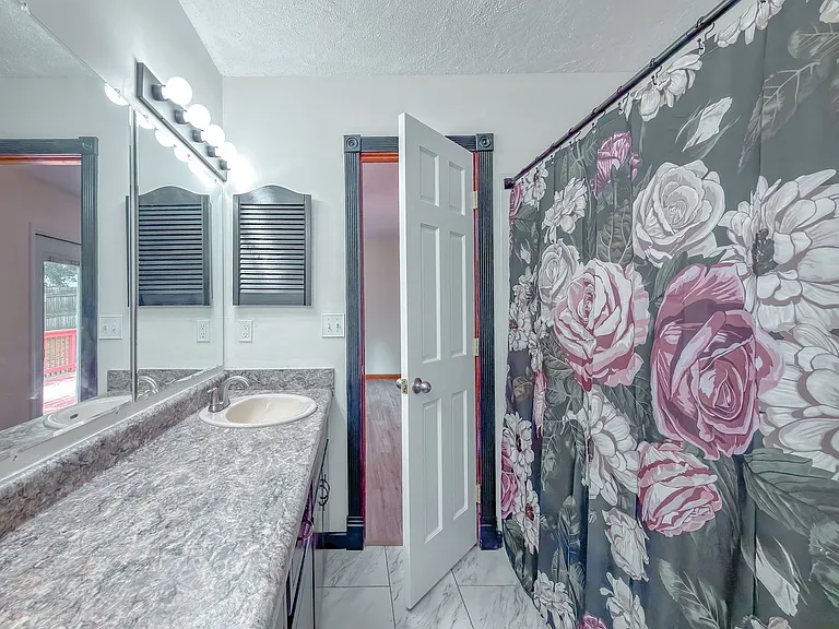776 Lupine Ln — Photo 43