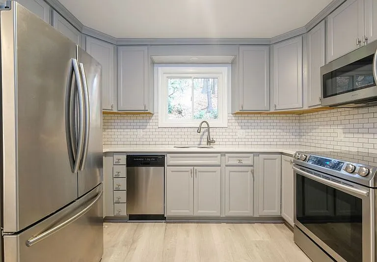 33 Pearl St — Photo 4