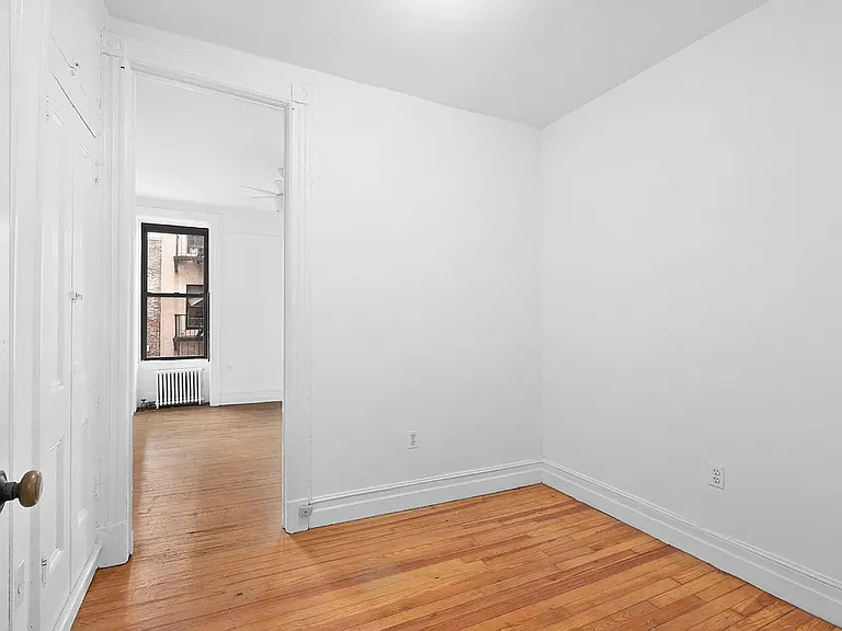 25 Leroy St #10 — Photo 3
