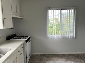 1035 N Edinburgh Ave, Los Angeles, CA