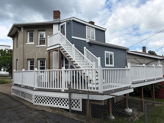 4th image of 312 Plantation St