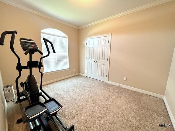 2nd image of 407 Columbia Cir