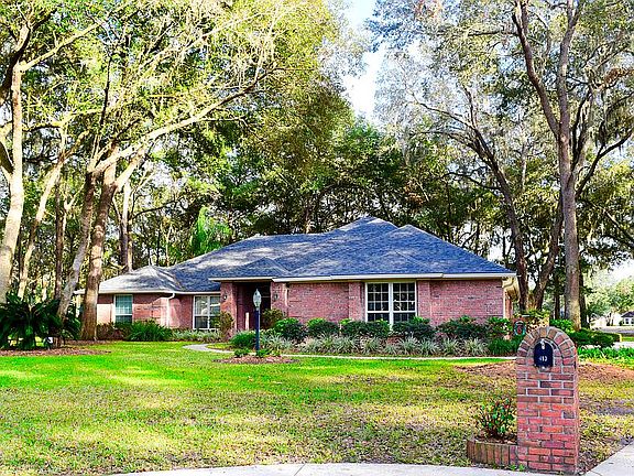 3rd image of 413 Standing Oak Ct