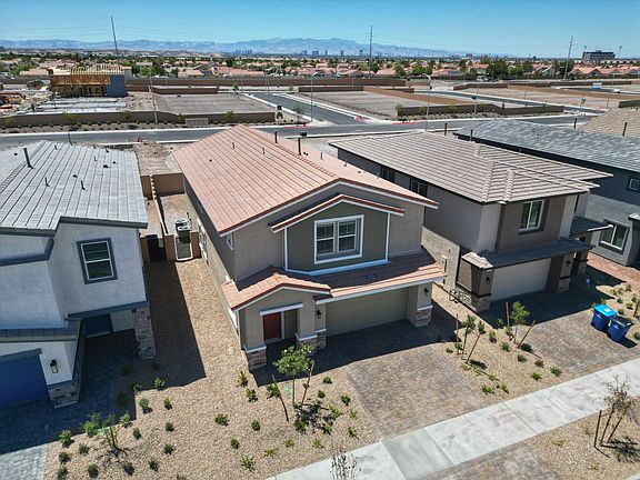 5th image of 1011 Gentle Swan St