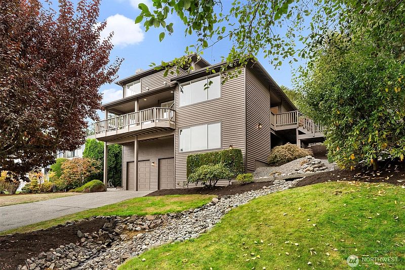5th image of 17105 76th Avenue W
