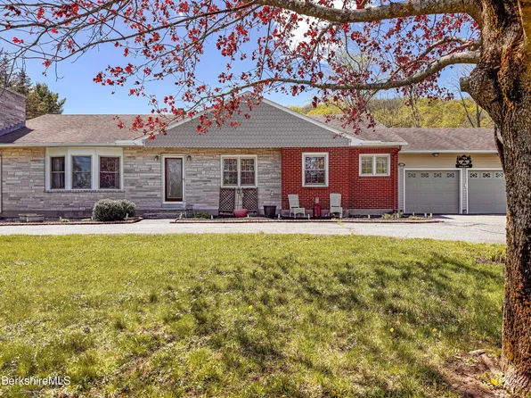 230 E Housatonic St, Dalton, MA 01226