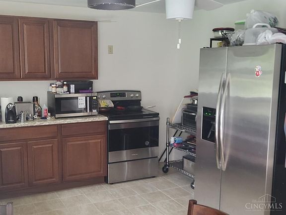 4th image of 16705 Edgington Rd