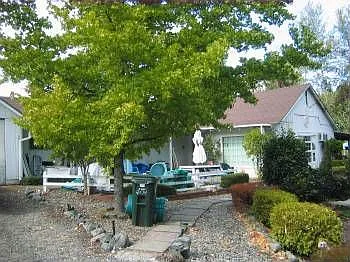 2174 Robinson Rd photo 1