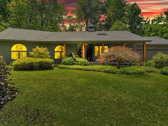 2nd image of 93 Lynwood Dr