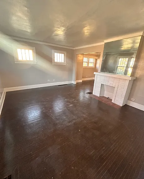 2126 Joffre St #1 — Photo 2