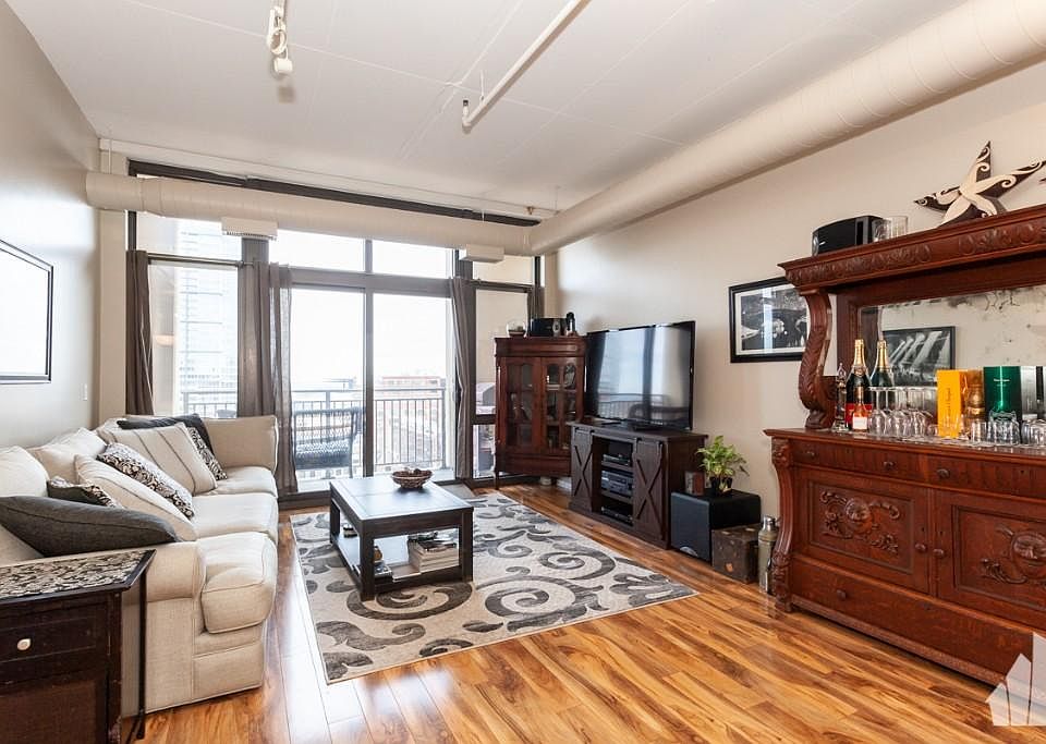 1st image of 218 E Cullerton St #901