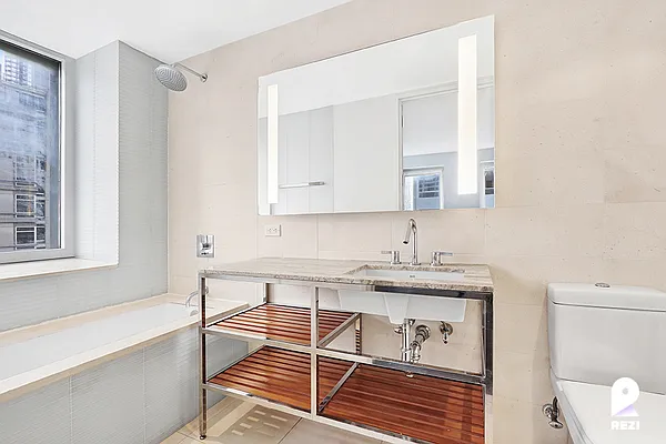 Rented by REZI | media 9