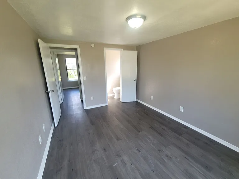 1109 SW 101st St — Photo 34