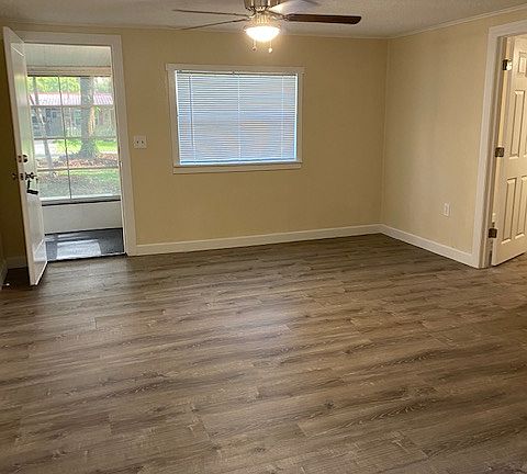 3rd image of 37420 Lea Ave