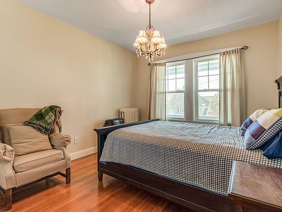 4th image of 106 Rockland St #2