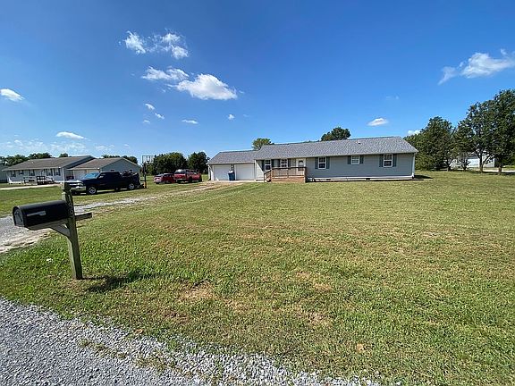 2nd image of 188 Sandy Ln