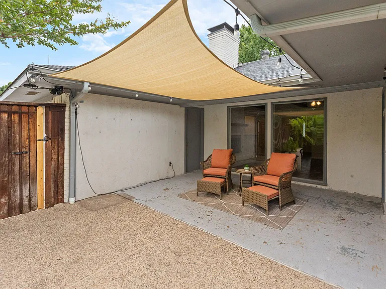 425 Provincetown Ln — Photo 39
