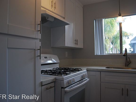 5th image of 4054 Highland Ave APT 8