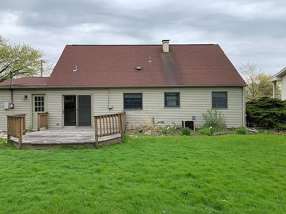 4th image of 645 Lafayette Ln