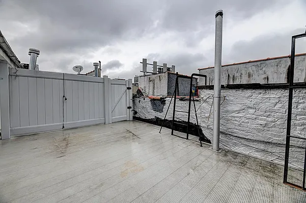 Rented by REAL New York | media 16