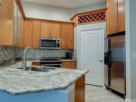 4th image of 740 Coral Reef Dr