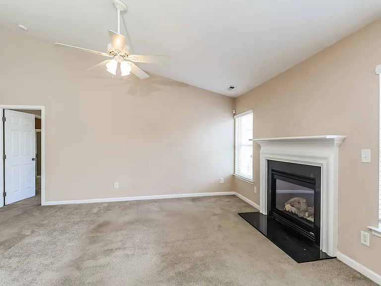 722 Hope St — Photo 5