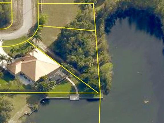3rd image of 128 NW 10th Ave