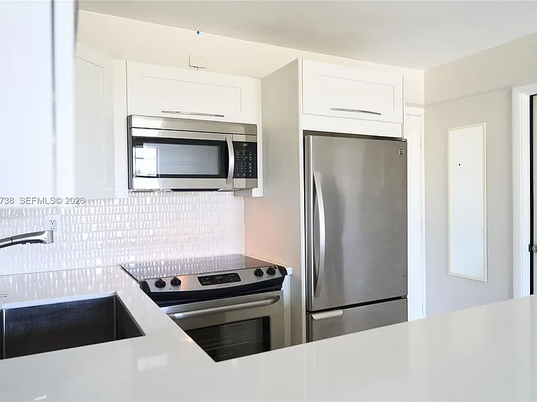 3000 N Ocean Blvd #407 — Photo 4