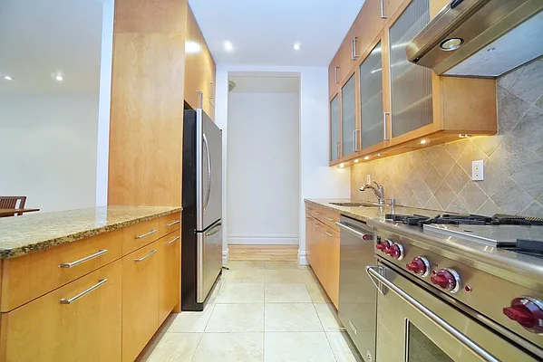 Sold by REMAX Elite | media 22