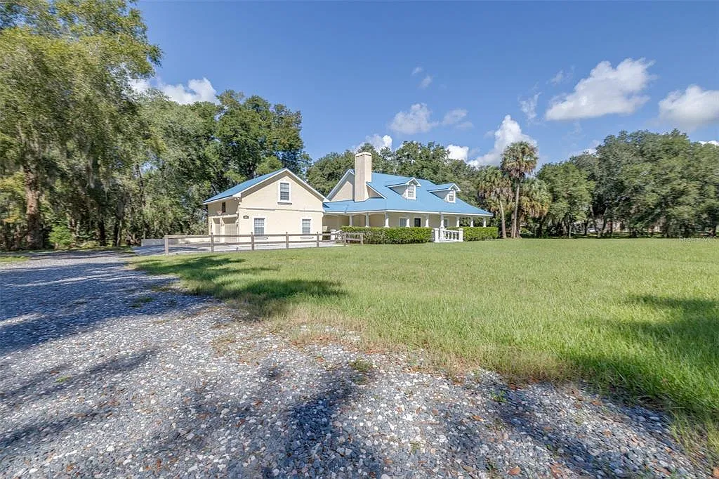4 bed, 4.5 bath, 2978 sqft, $3,900 — Photo 4