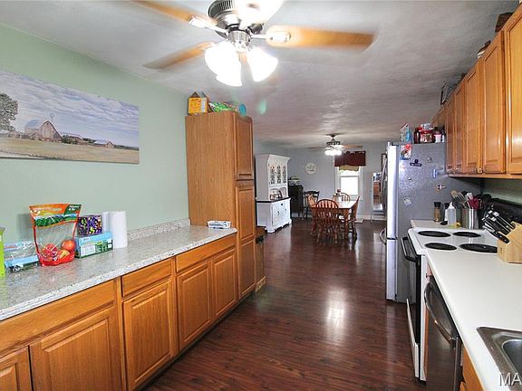3rd image of 822 Sparta St