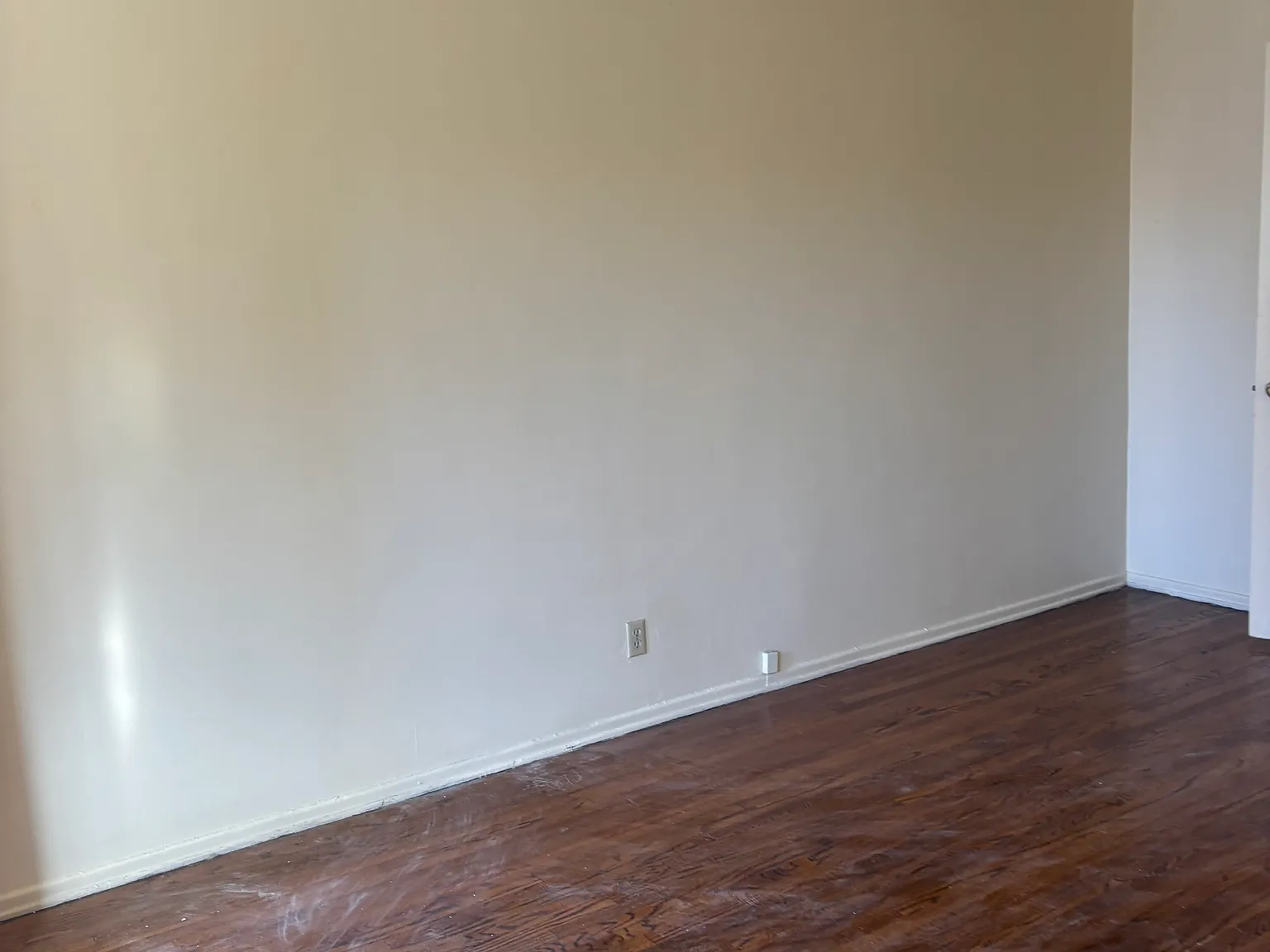 1811 W 39th Pl — Photo 3