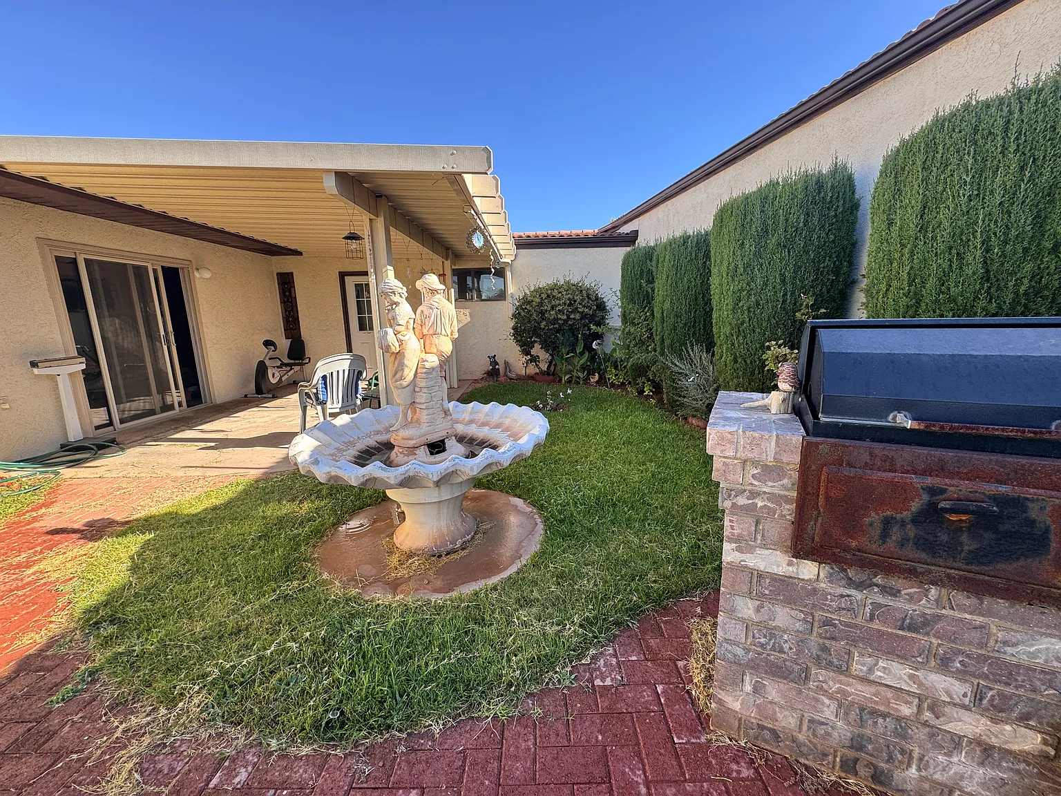 2 bed, 1102 sqft, $1,600 — Photo 2