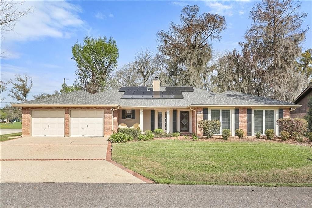 19 Michael Dr