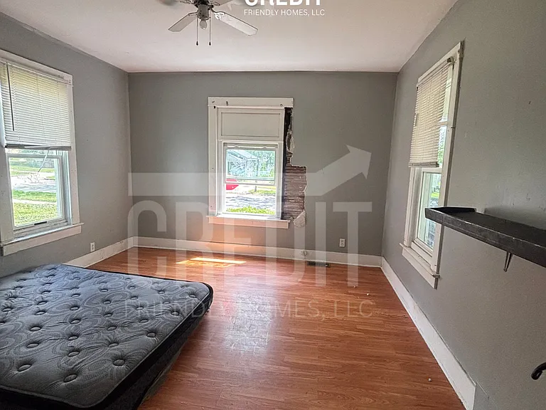 1434 E Hickory St — Photo 6