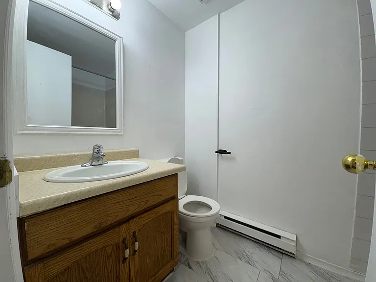 32 Ralgreen Cres #4 — Photo 10