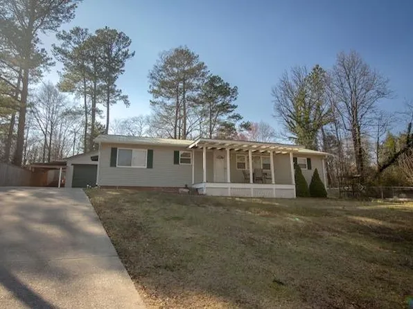 1430 S Michael Dr, Tunnel Hill, GA 30755