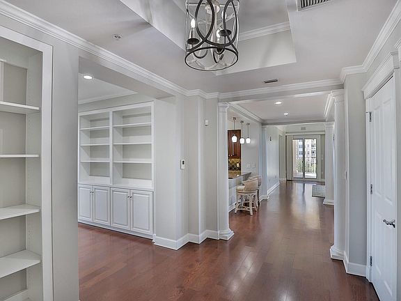 2nd image of 400 Kelly Plantation Dr Unit 702