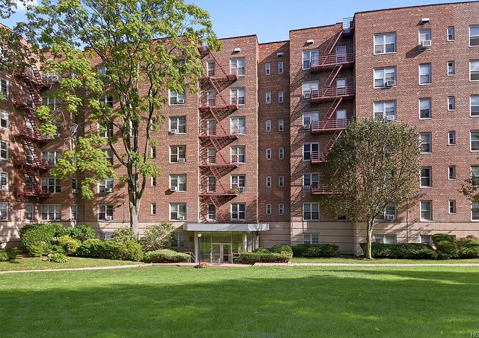 1st image of 1300 Midland Ave APT A21