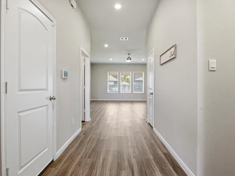 31122 Gullwing Manor Dr — Photo 4