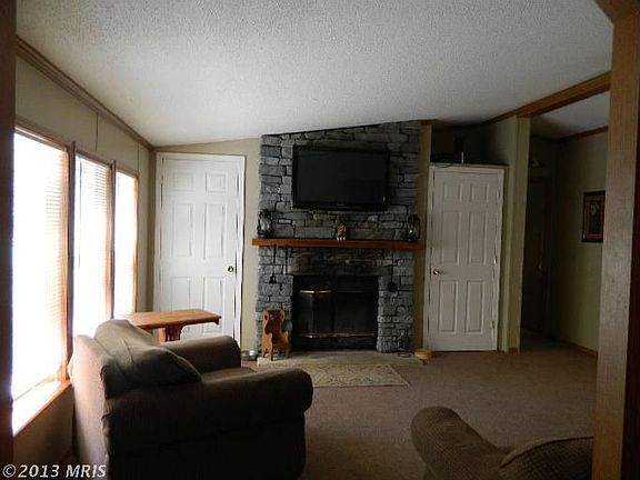 4th image of 2629 Hawks Hill Ln