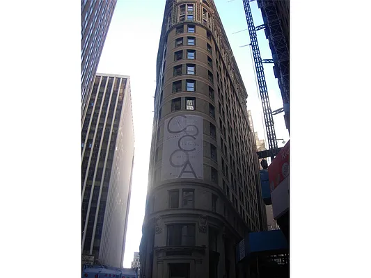 Rented by Douglas Elliman | media 15