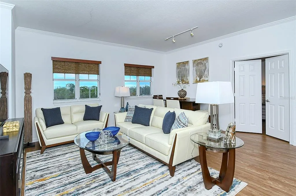 2 bed, 2.0 bath, 1084 sqft, $3,500 — Photo 3