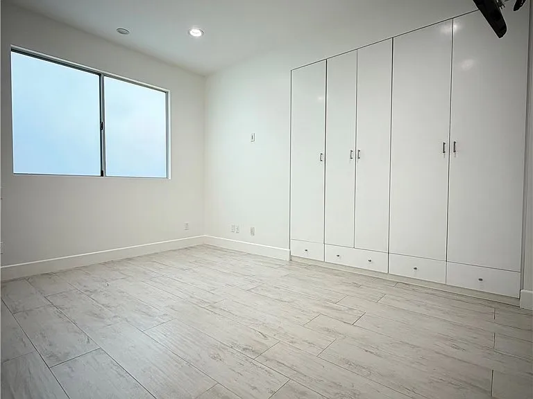 7067 Middlesbury Ridge Cir — Photo 17