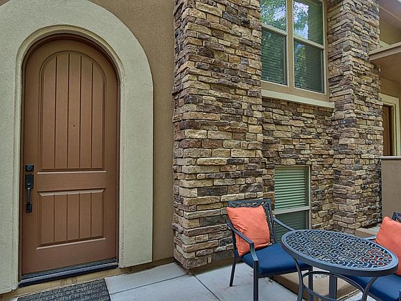 5550 N 16th St Phoenix AZ-large-011-17-F