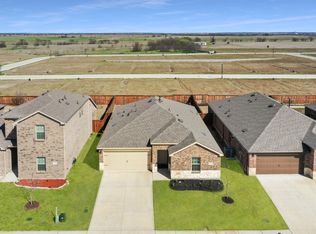 3918 Dickinson Ave, Aubrey, TX 76227