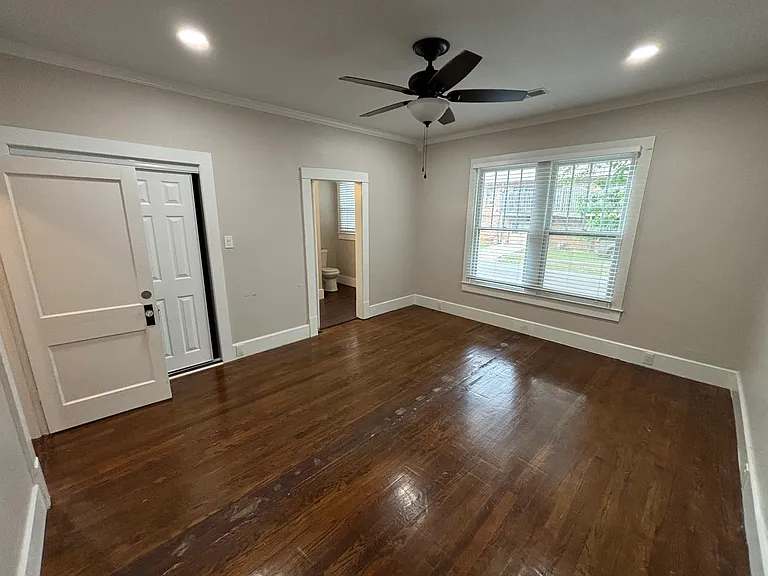402 W Mobile St — Photo 7