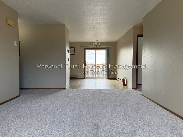 905 19th St SW #5 — Photo 5