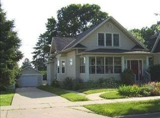 569 S Grandview Ave, Dubuque, IA 52003