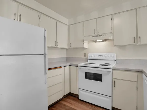 GARDEN COURT APTS.